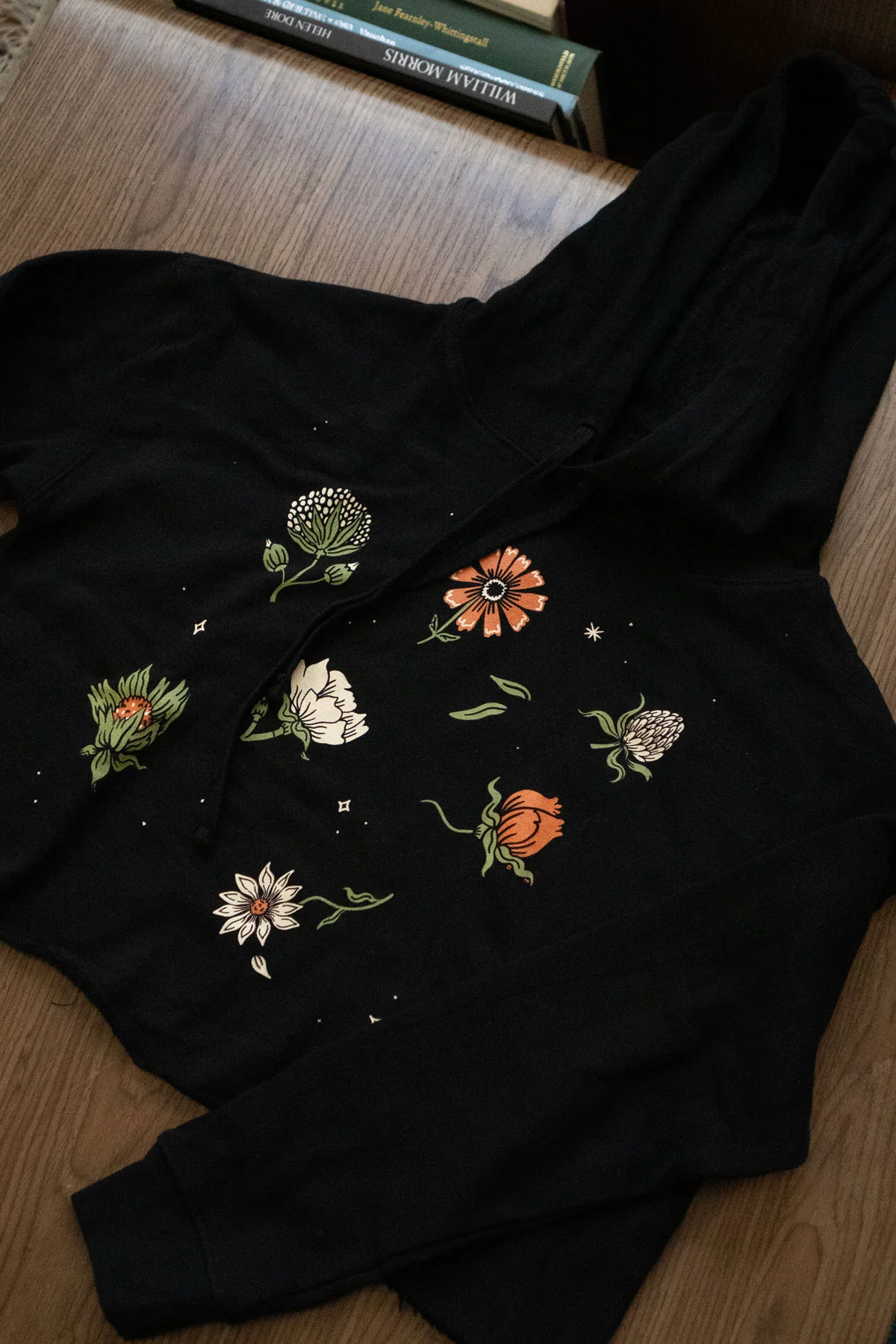 Ditsy - Lightweight Crop Hoodie - Image 7